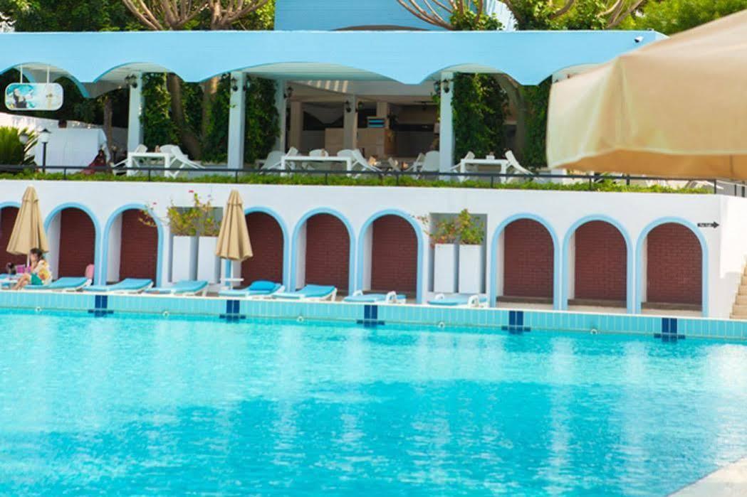 Uptown Bueyuek Anadolu Girne Hotel Luaran gambar