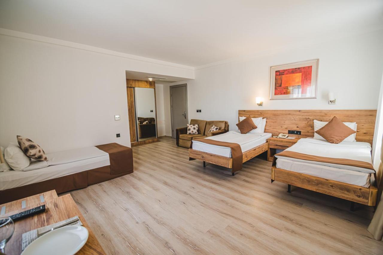 Uptown Bueyuek Anadolu Girne Hotel Luaran gambar
