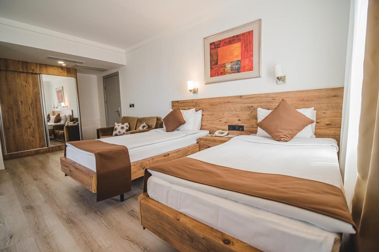 Uptown Bueyuek Anadolu Girne Hotel Luaran gambar