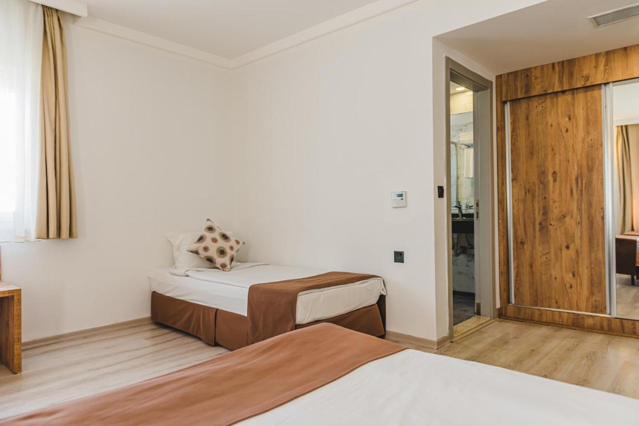 Uptown Bueyuek Anadolu Girne Hotel Luaran gambar