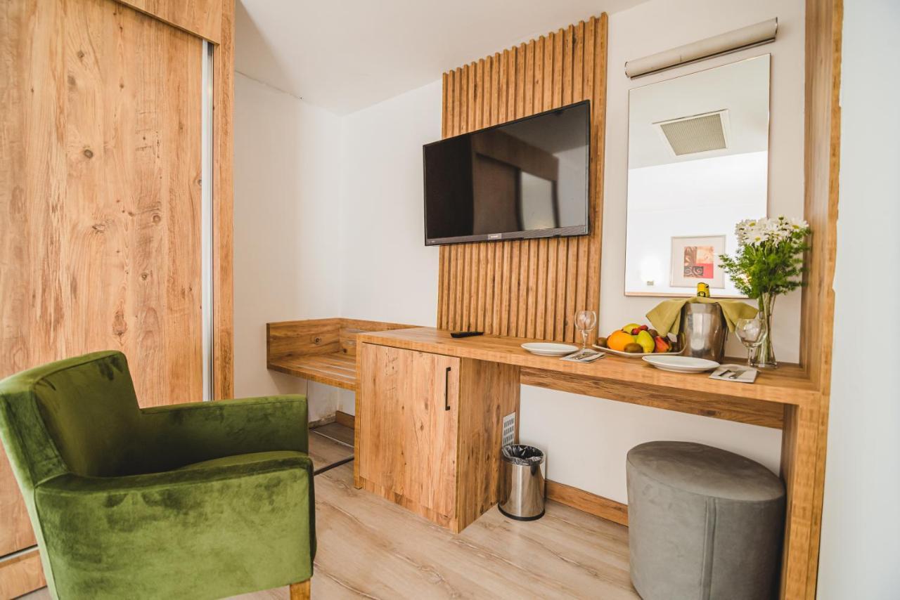 Uptown Bueyuek Anadolu Girne Hotel Luaran gambar