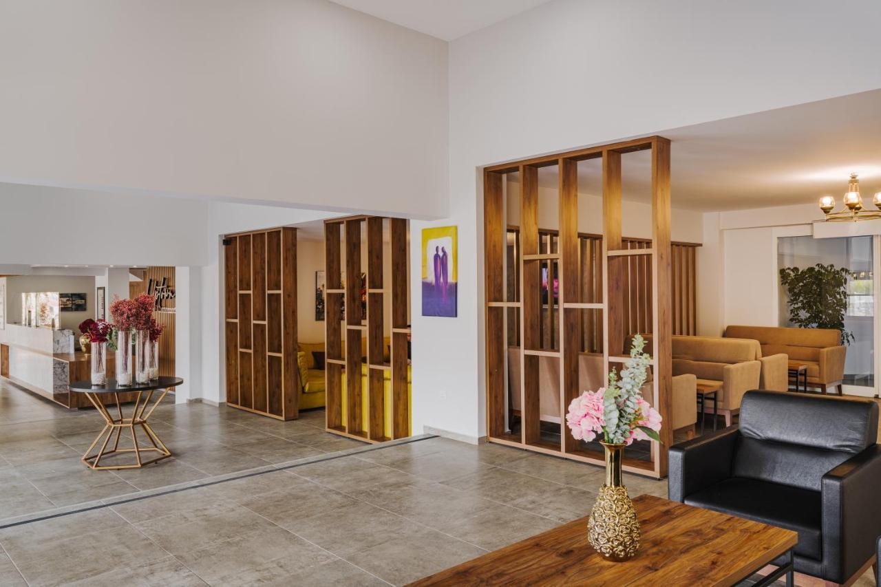 Uptown Bueyuek Anadolu Girne Hotel Luaran gambar