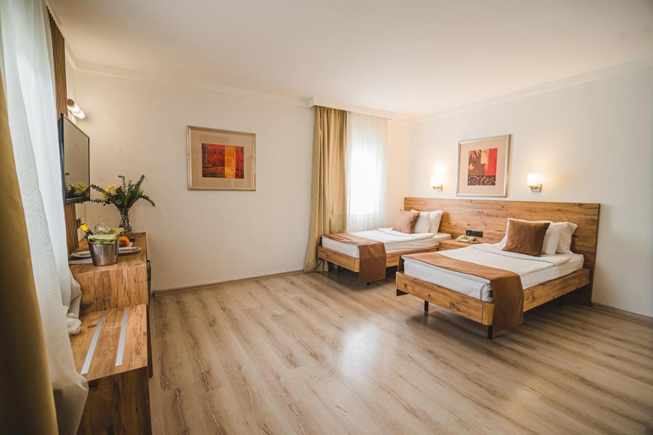 Uptown Bueyuek Anadolu Girne Hotel Luaran gambar