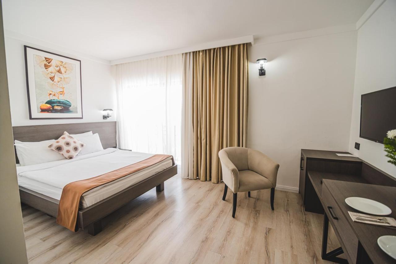 Uptown Bueyuek Anadolu Girne Hotel Luaran gambar