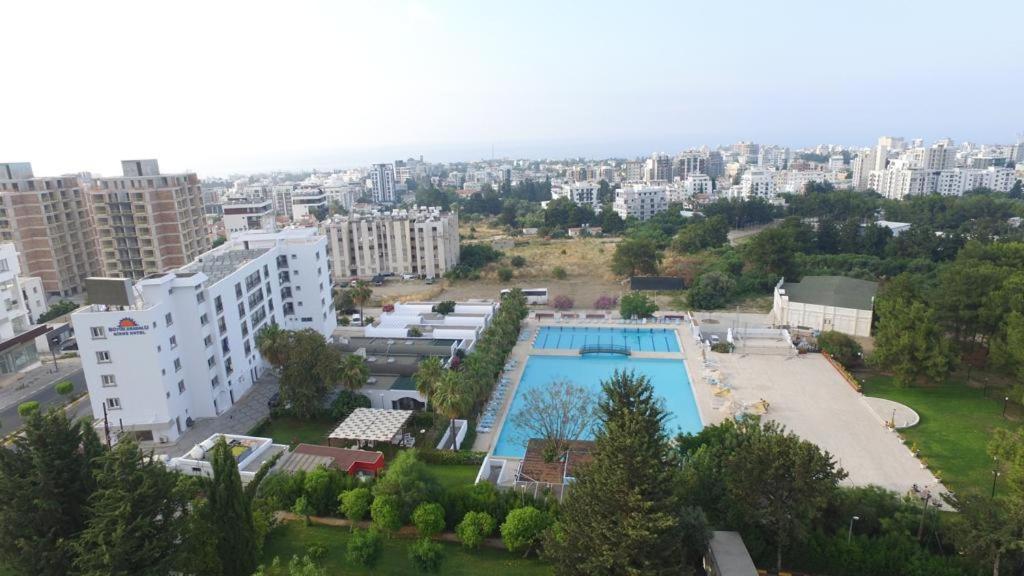 Uptown Bueyuek Anadolu Girne Hotel Luaran gambar