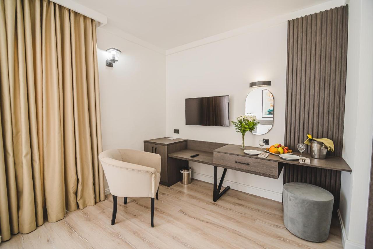 Uptown Bueyuek Anadolu Girne Hotel Luaran gambar