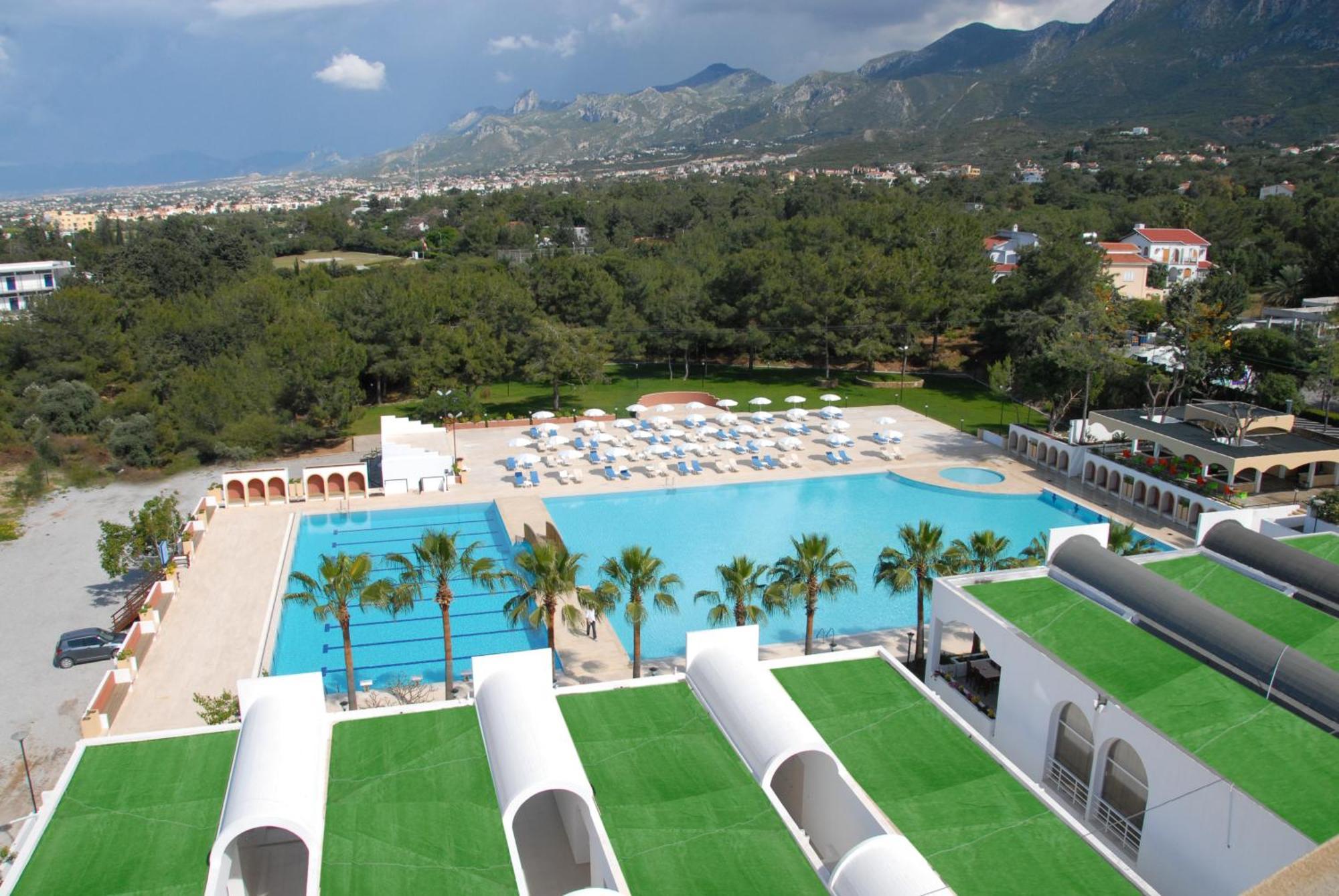 Uptown Bueyuek Anadolu Girne Hotel Luaran gambar