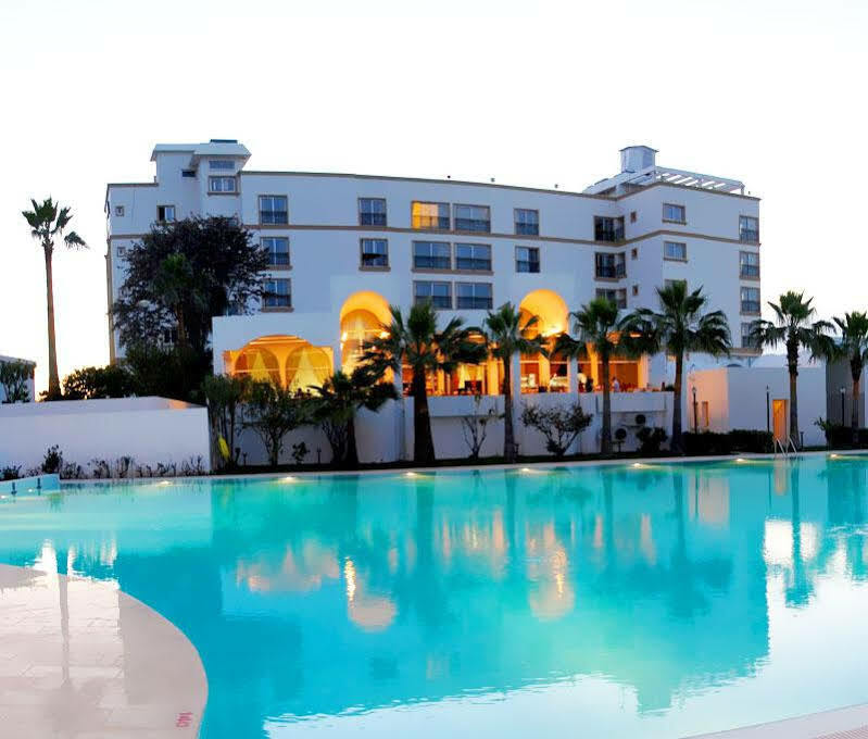 Uptown Bueyuek Anadolu Girne Hotel Luaran gambar