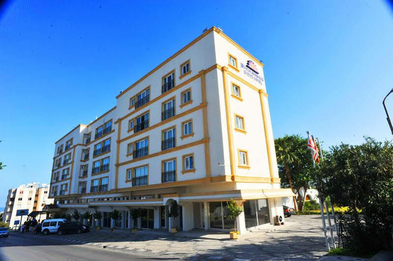 Uptown Bueyuek Anadolu Girne Hotel Luaran gambar