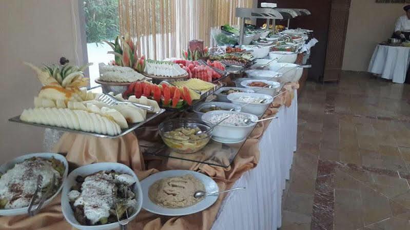Uptown Bueyuek Anadolu Girne Hotel Luaran gambar